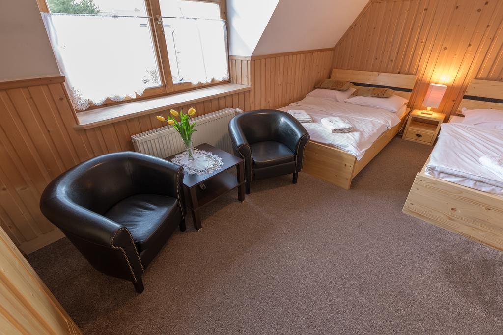 Zakatek Pod Smrekami Bed & Breakfast Кошелско Стая снимка