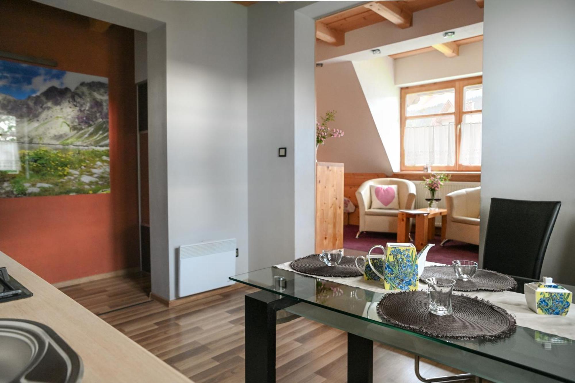 Zakatek Pod Smrekami Bed & Breakfast Кошелско Екстериор снимка