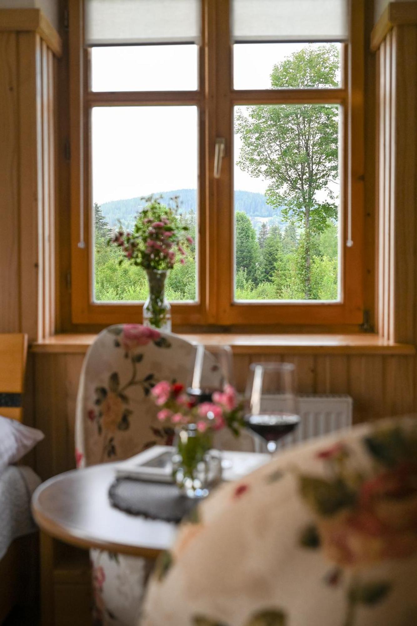 Zakatek Pod Smrekami Bed & Breakfast Кошелско Екстериор снимка