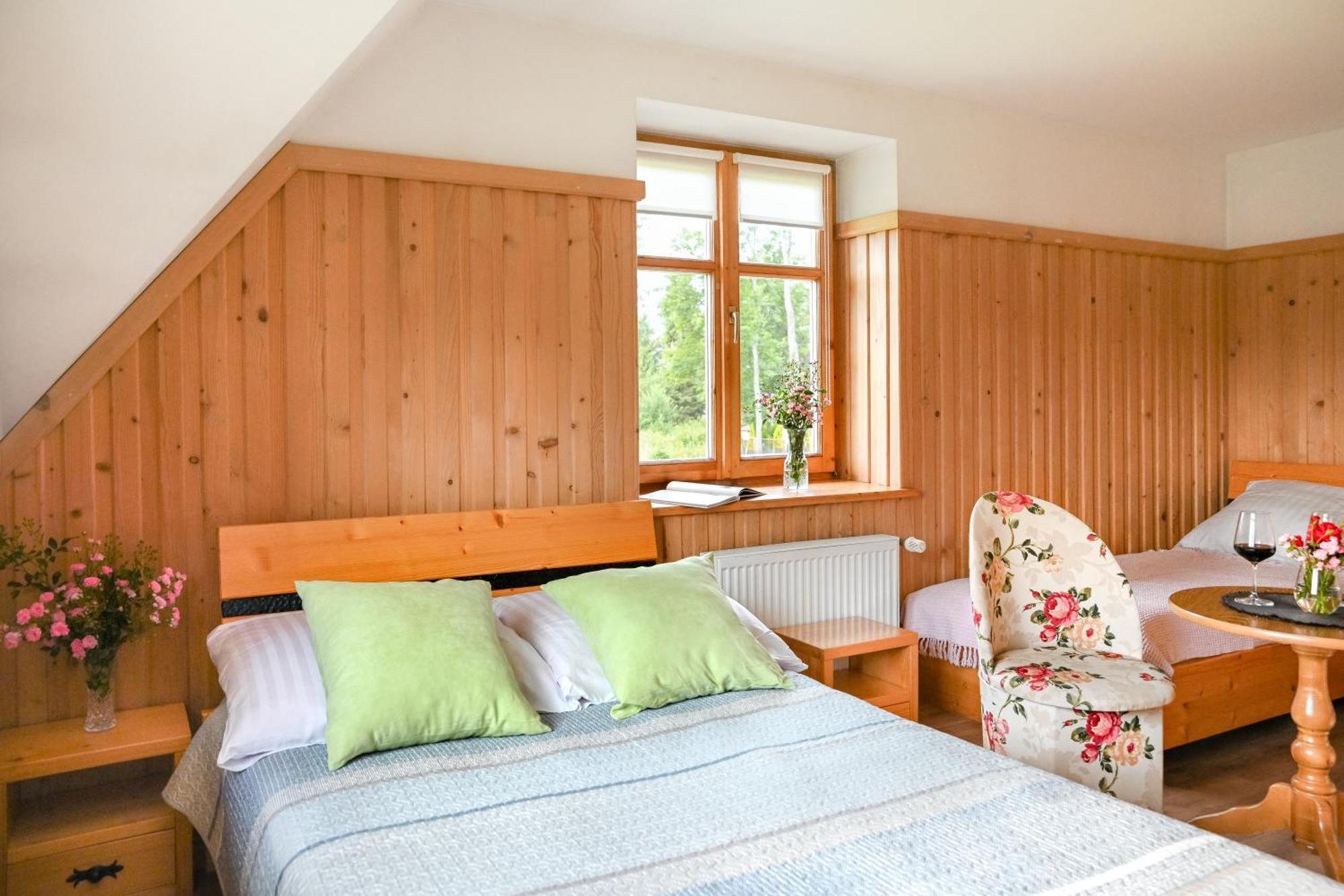 Zakatek Pod Smrekami Bed & Breakfast Кошелско Екстериор снимка