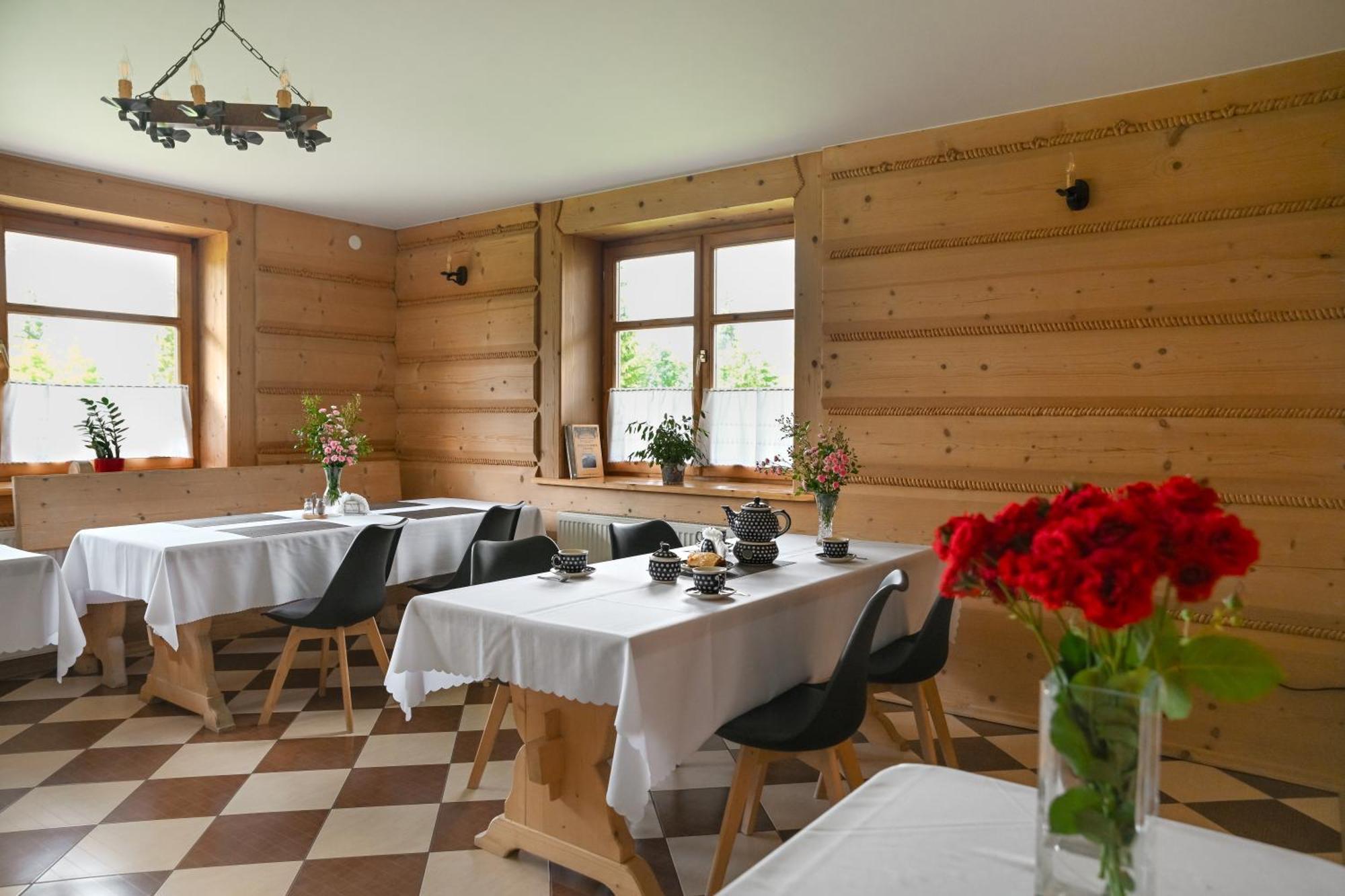 Zakatek Pod Smrekami Bed & Breakfast Кошелско Екстериор снимка