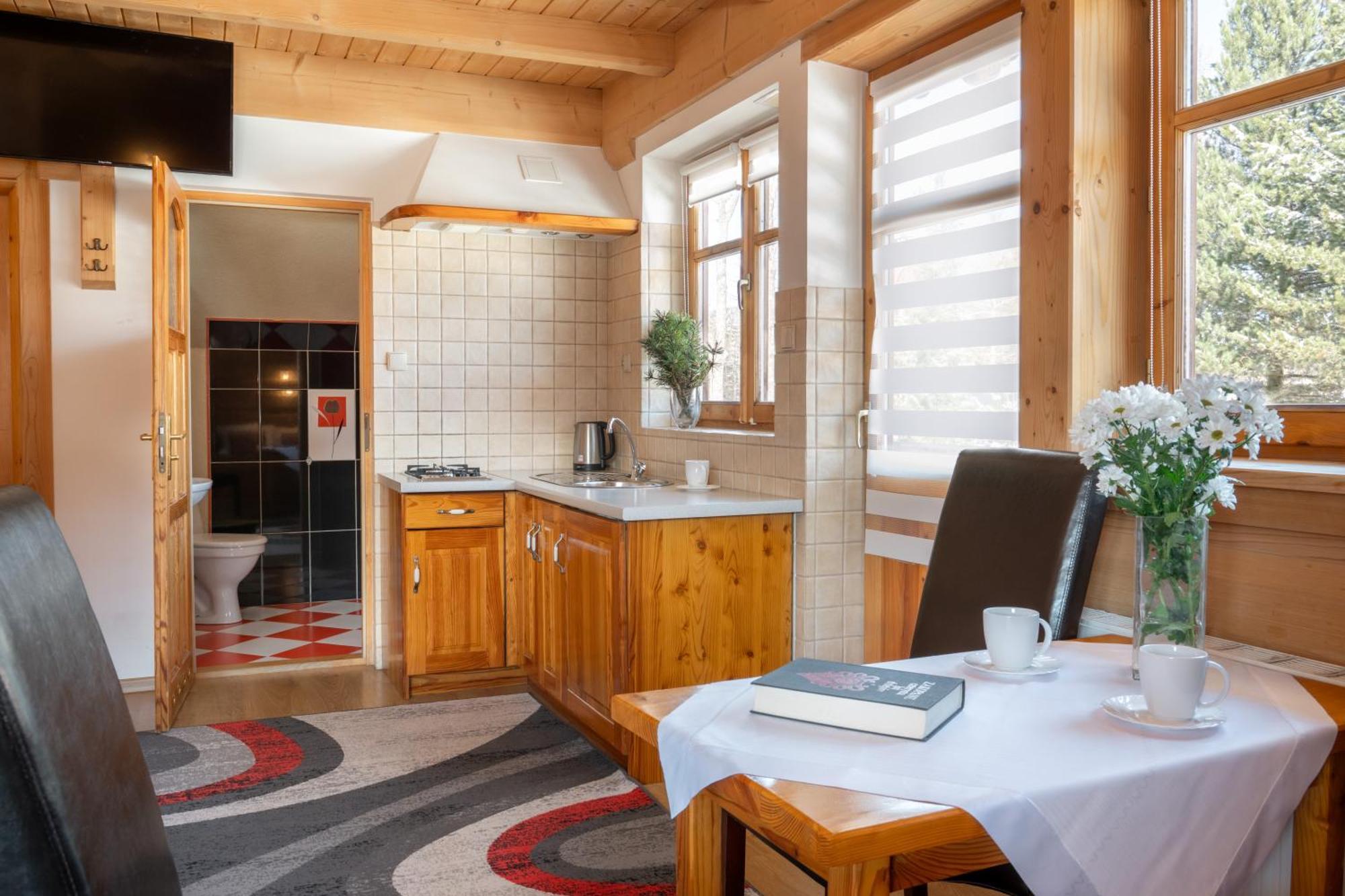 Zakatek Pod Smrekami Bed & Breakfast Кошелско Екстериор снимка